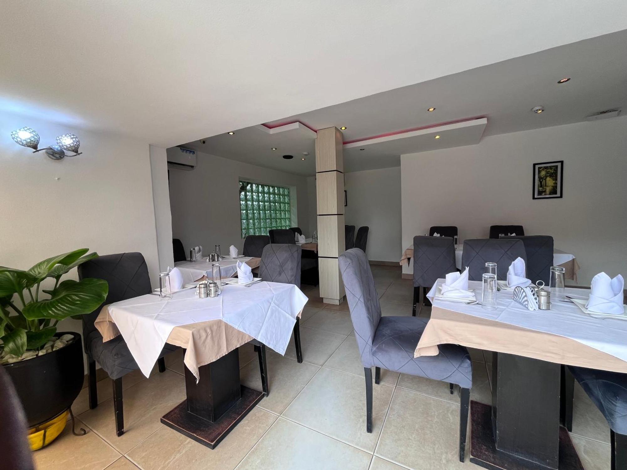 Blackwood Hotels Ikeja Exterior foto